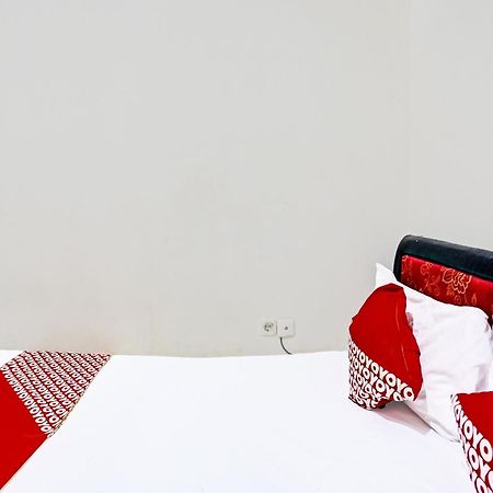טולונגאגונג Oyo Life 92190 Arya Guest House מראה חיצוני תמונה