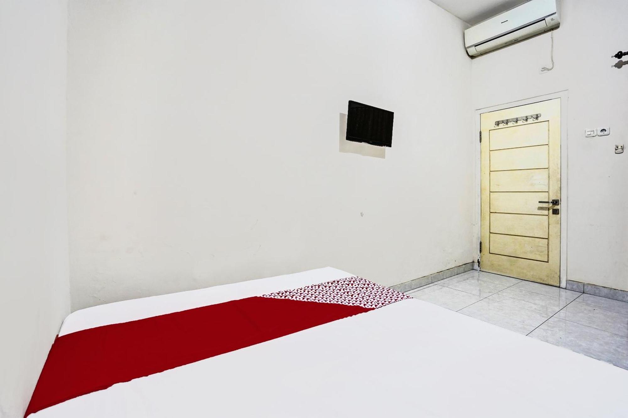 טולונגאגונג Oyo Life 92190 Arya Guest House מראה חיצוני תמונה