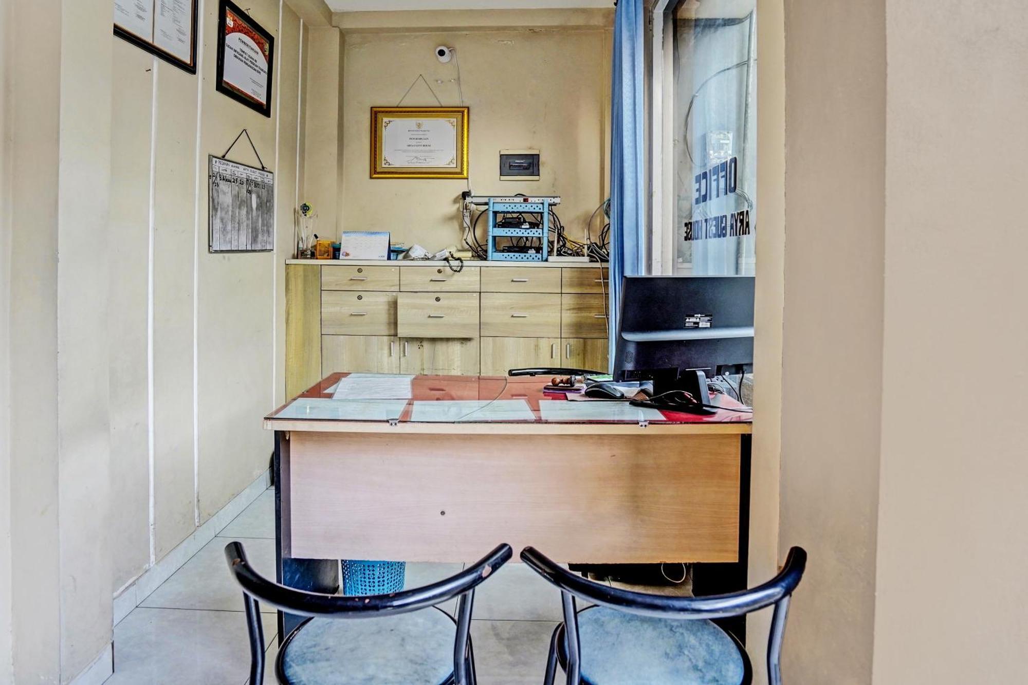 טולונגאגונג Oyo Life 92190 Arya Guest House מראה חיצוני תמונה